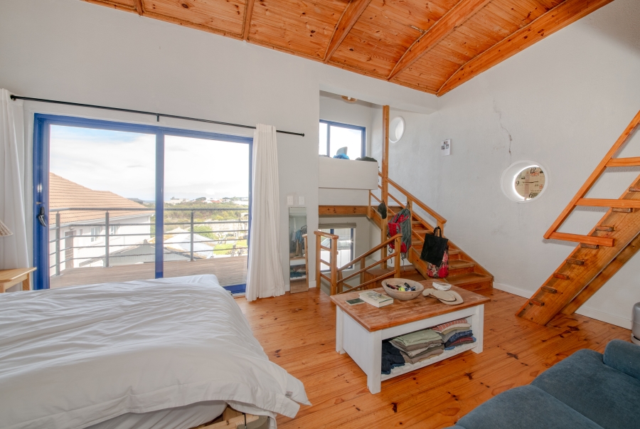 5 Bedroom Property for Sale in Bettys Bay Western Cape